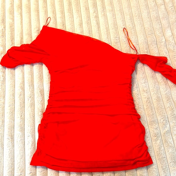 Red top - Picture 2 of 2